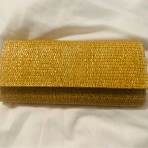 Woven Straw Vacation Clutch - New with Strap